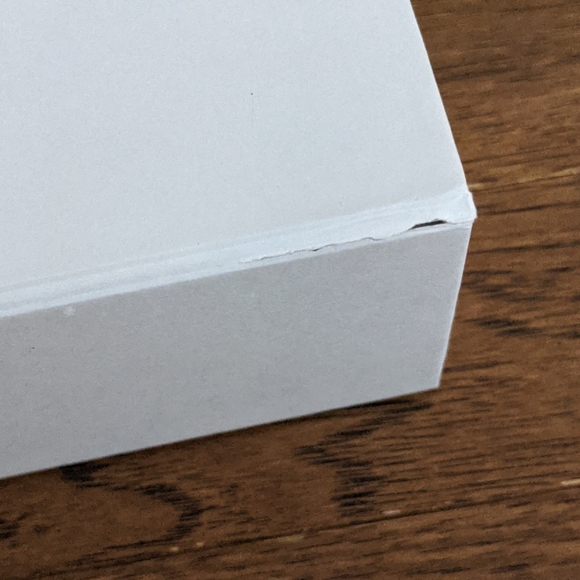 Brunelle Cucinelli empty large box with tissue - Picture 4 of 4